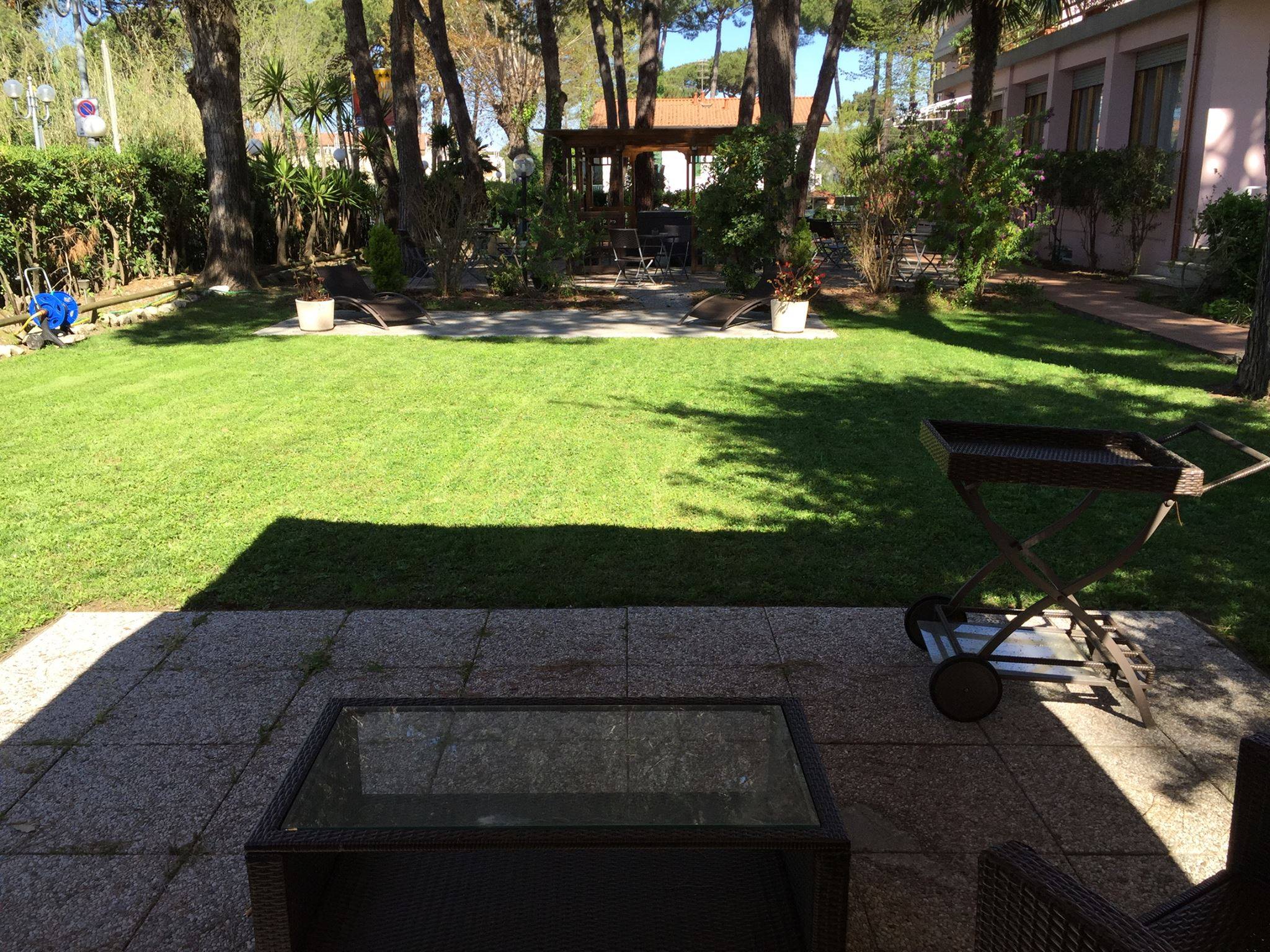 Area verde relax hotel vicino Forte dei Marmi
