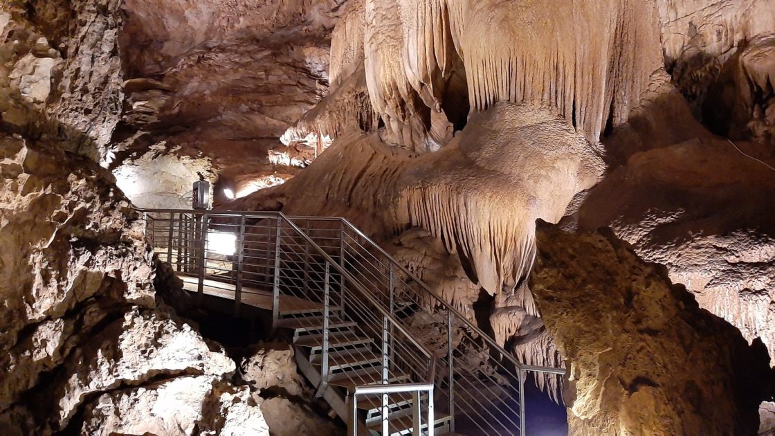 GROTTA ANTRO DEL CORCHIA